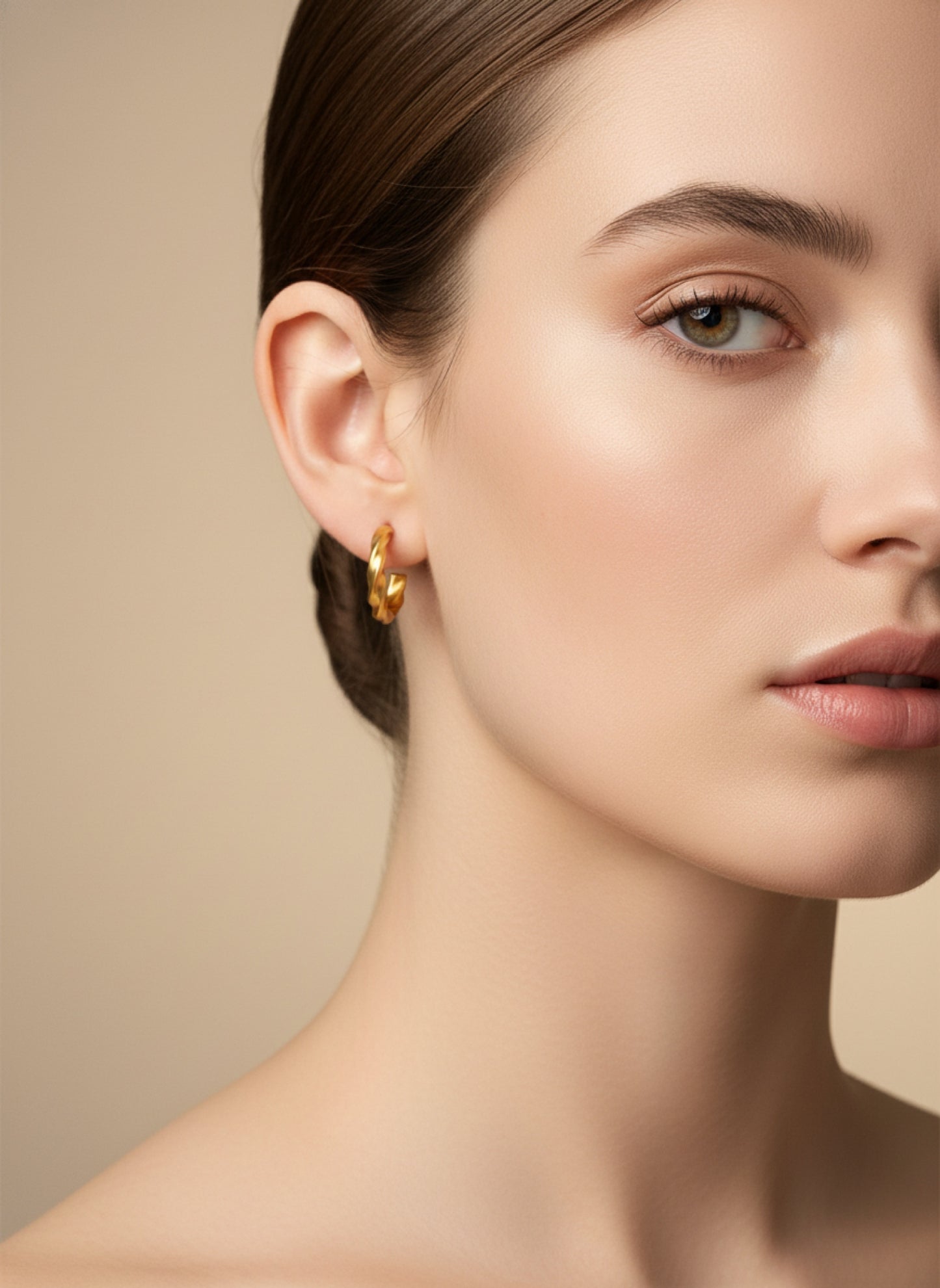 TWISTED MINI HOOP EARRINGS