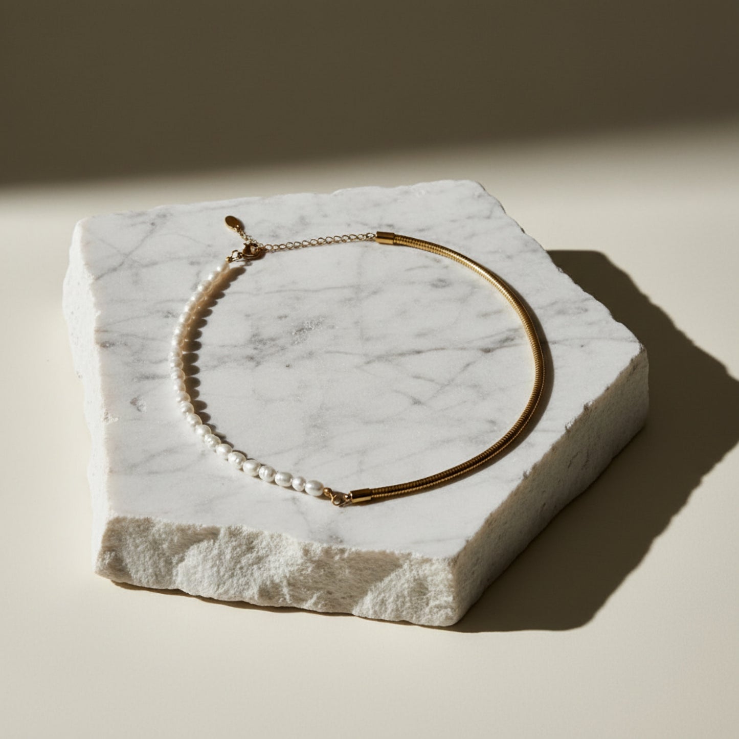 PEARL & GOLD SNAKE CHAIN HALF AND HALF NECKLACE