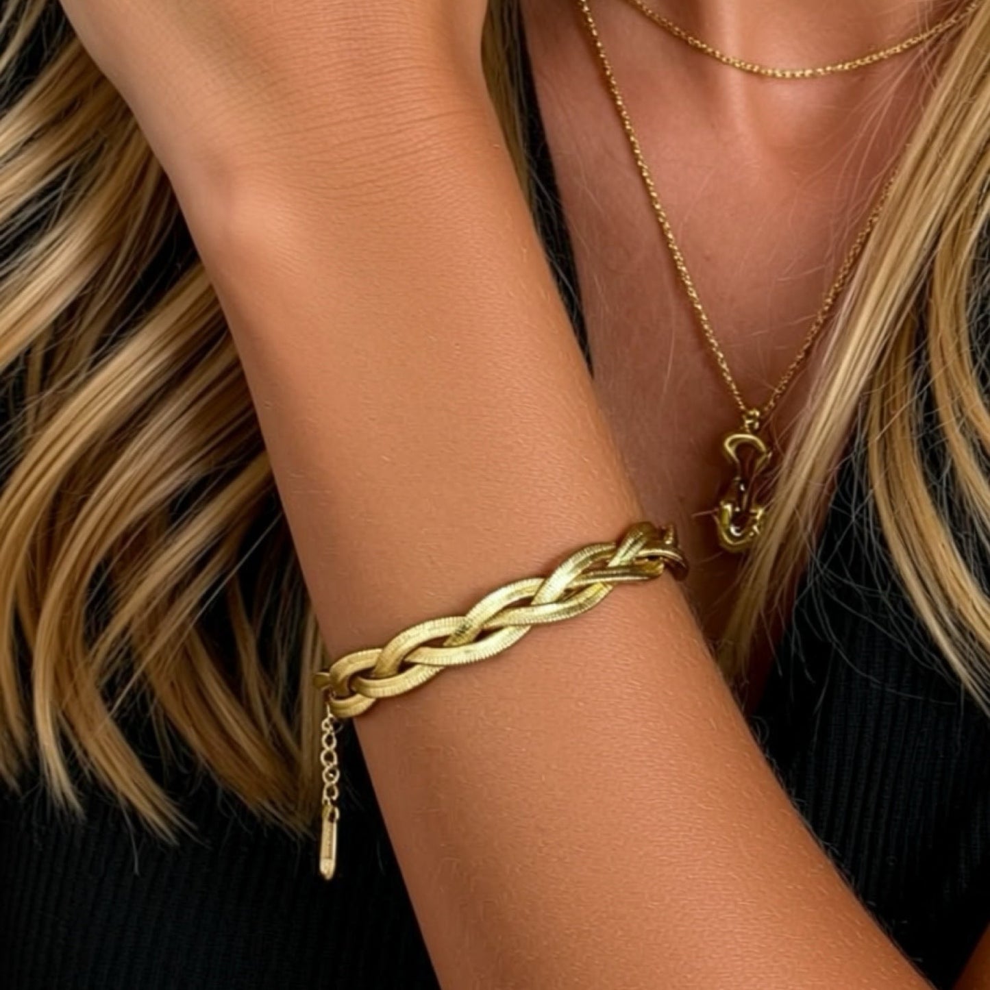 BRAIDED HERRINGBONE CHAIN BRACELET